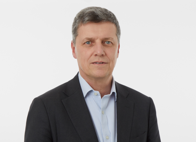 Burberry group plc company secretary shop