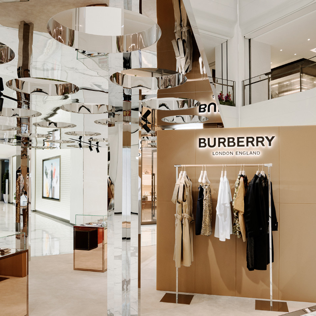 Burberry usa factory outlet deals