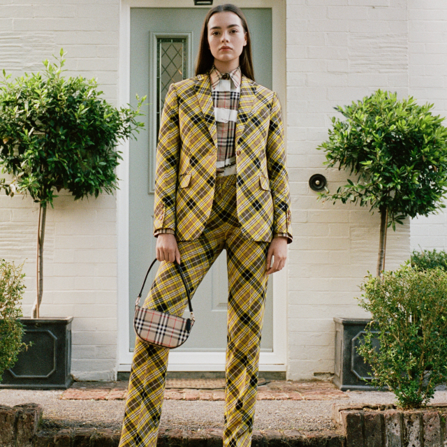 Burberry Spring/Summer 2021 Pre-Collection - Burberryplc Burberry Spring/Summer 2021 Pre-Collection - Burberryplc