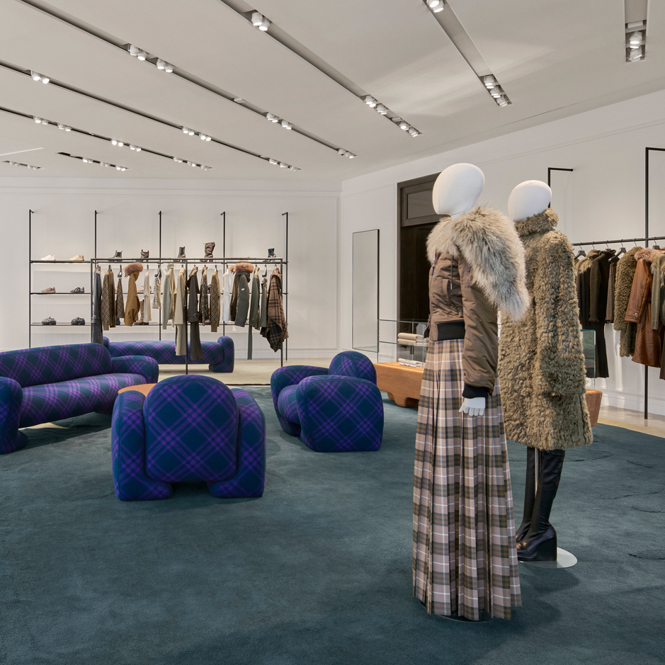 Burberry brings British Luxury to Seoul South Korea Burberryplc