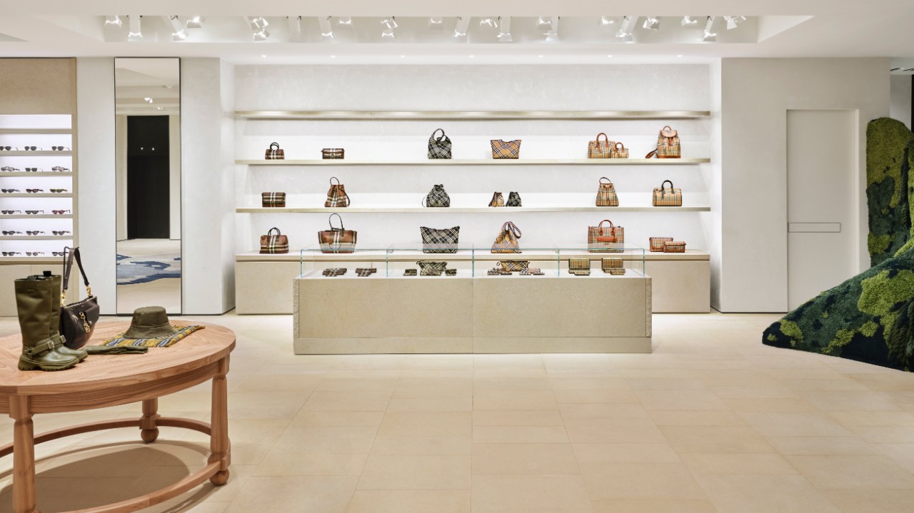 Burberry 57th street hours online