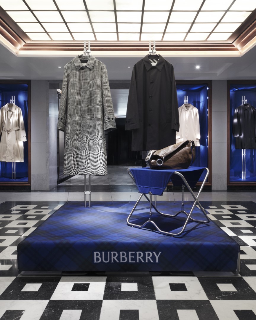 Harrods burberry trench clearance
