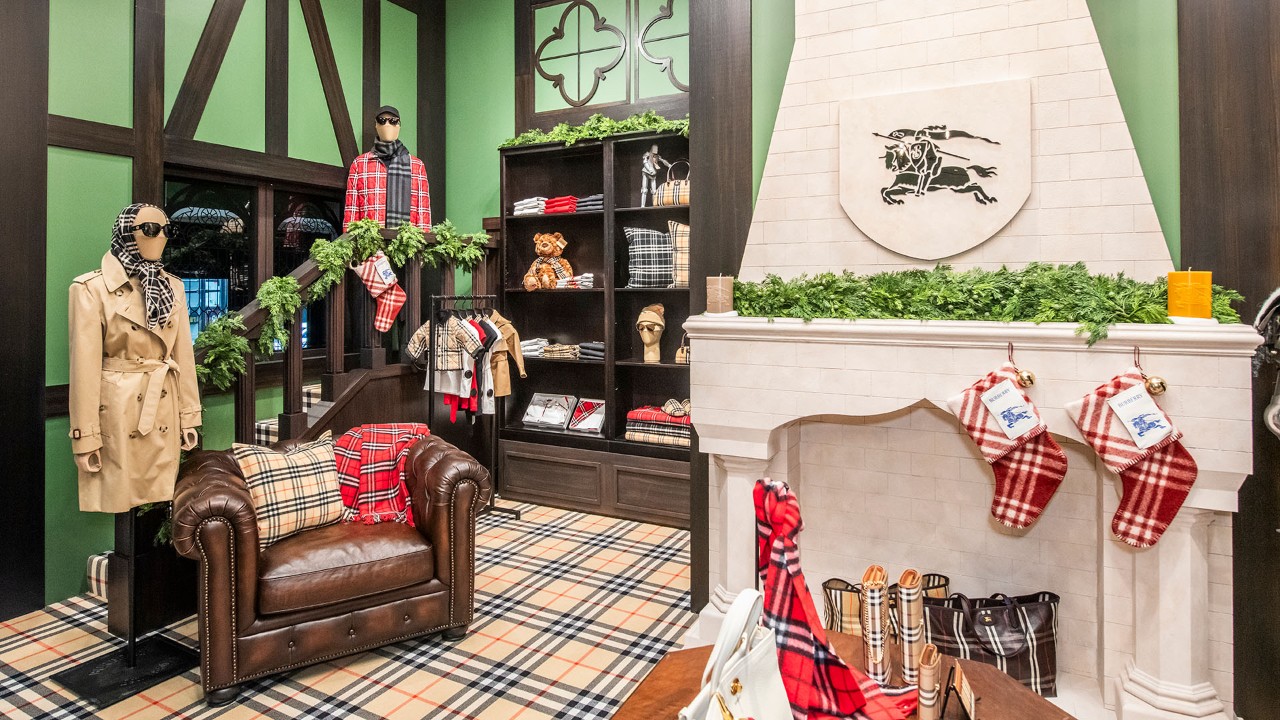 Burberry and Bloomingdale's light up New York: Happy Together