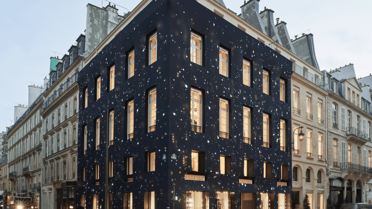 Burberry italia store sede centrale